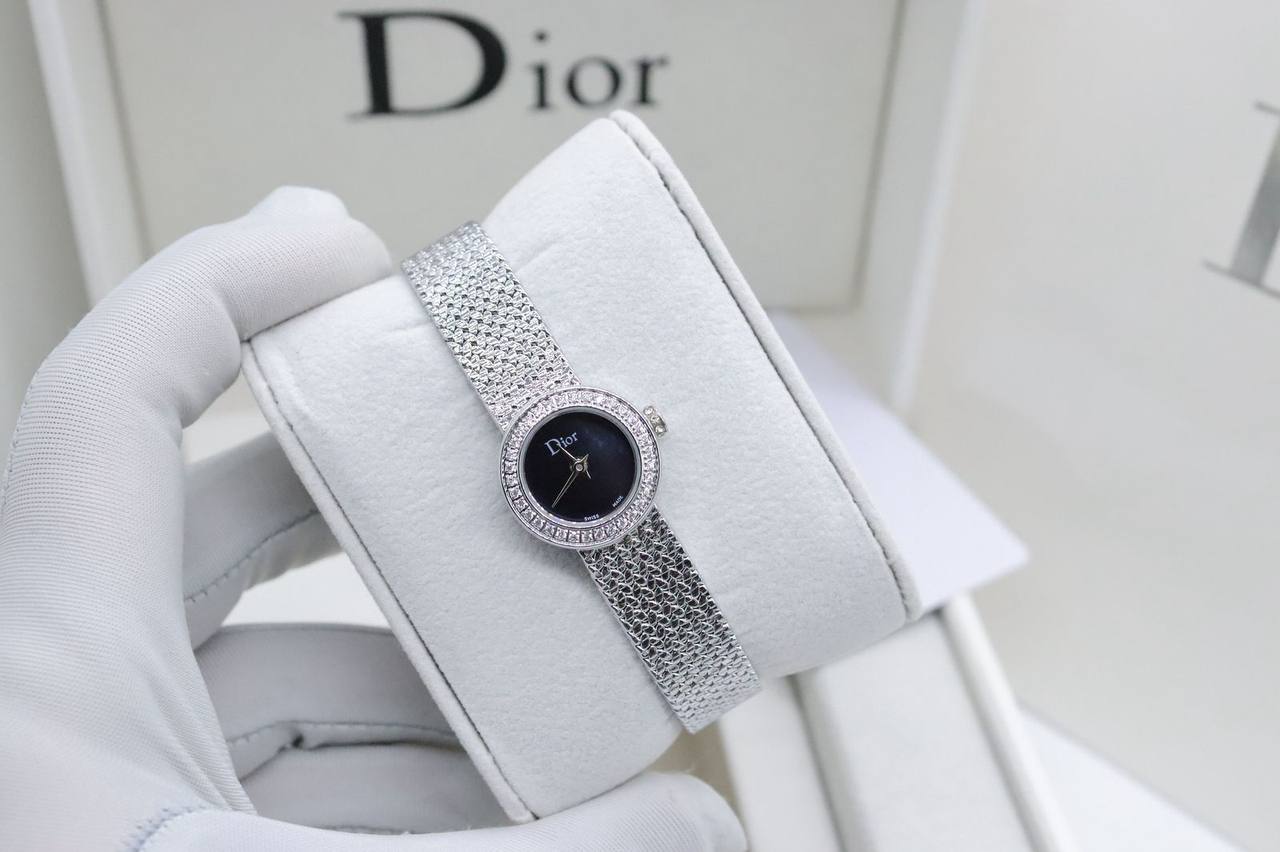 Dior Ladies Watch
245 dhs🪙
Zain33
♥️♥️♥️
