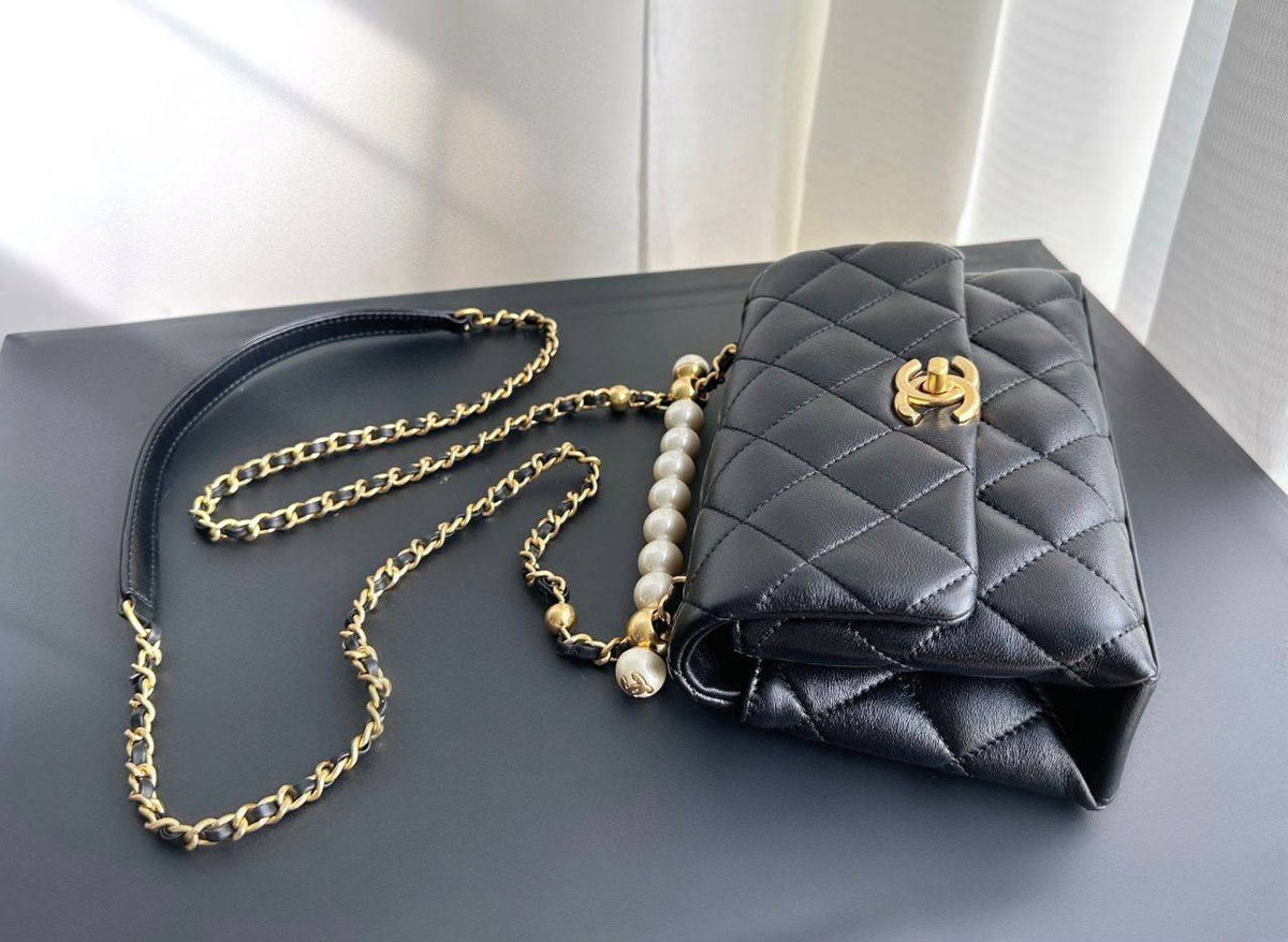 Chanel
150 dhs🇦🇪🇦🇪
Double box
Zain35
♥️♥️♥️