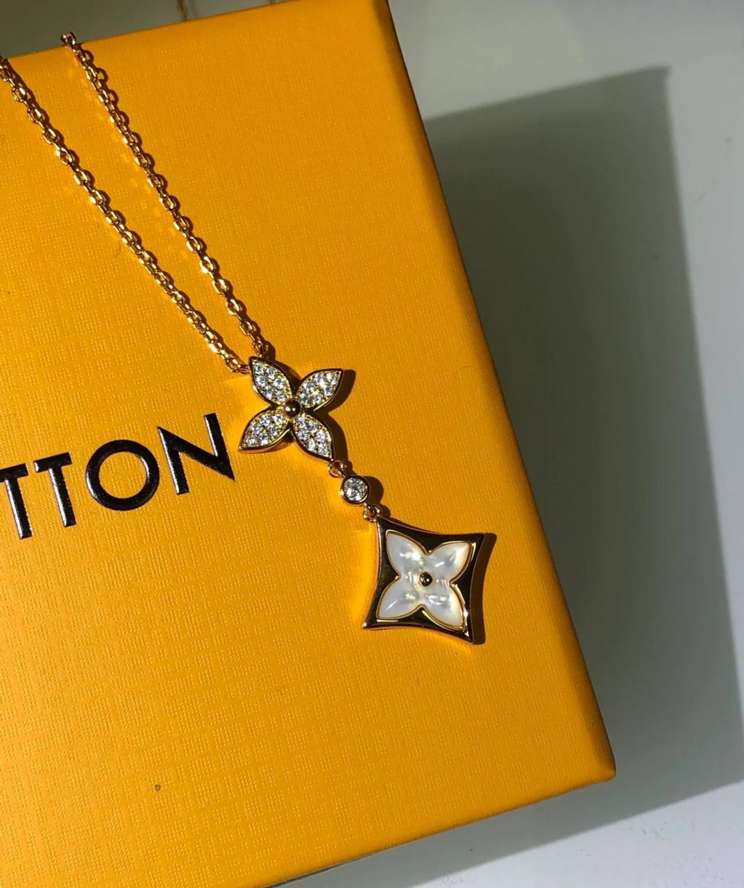 Louis Vuitton 🦋*
Necklace ❤️🔥
Earring❣️
Master quality 💯
With normal boxes 📦
90 dhs🪙💕
With master box 🗃️
105 dhs🪙💕
Zain216
♥️♥️♥️