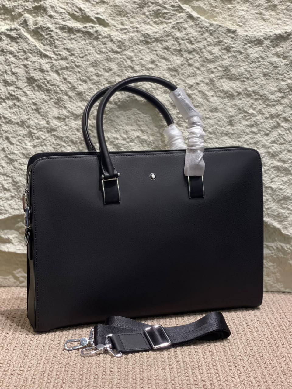 MONTBLANC
Laptop Bag
Master Quality
700 dhs🇦🇪🇦🇪
Zain179
♥️♥️♥️