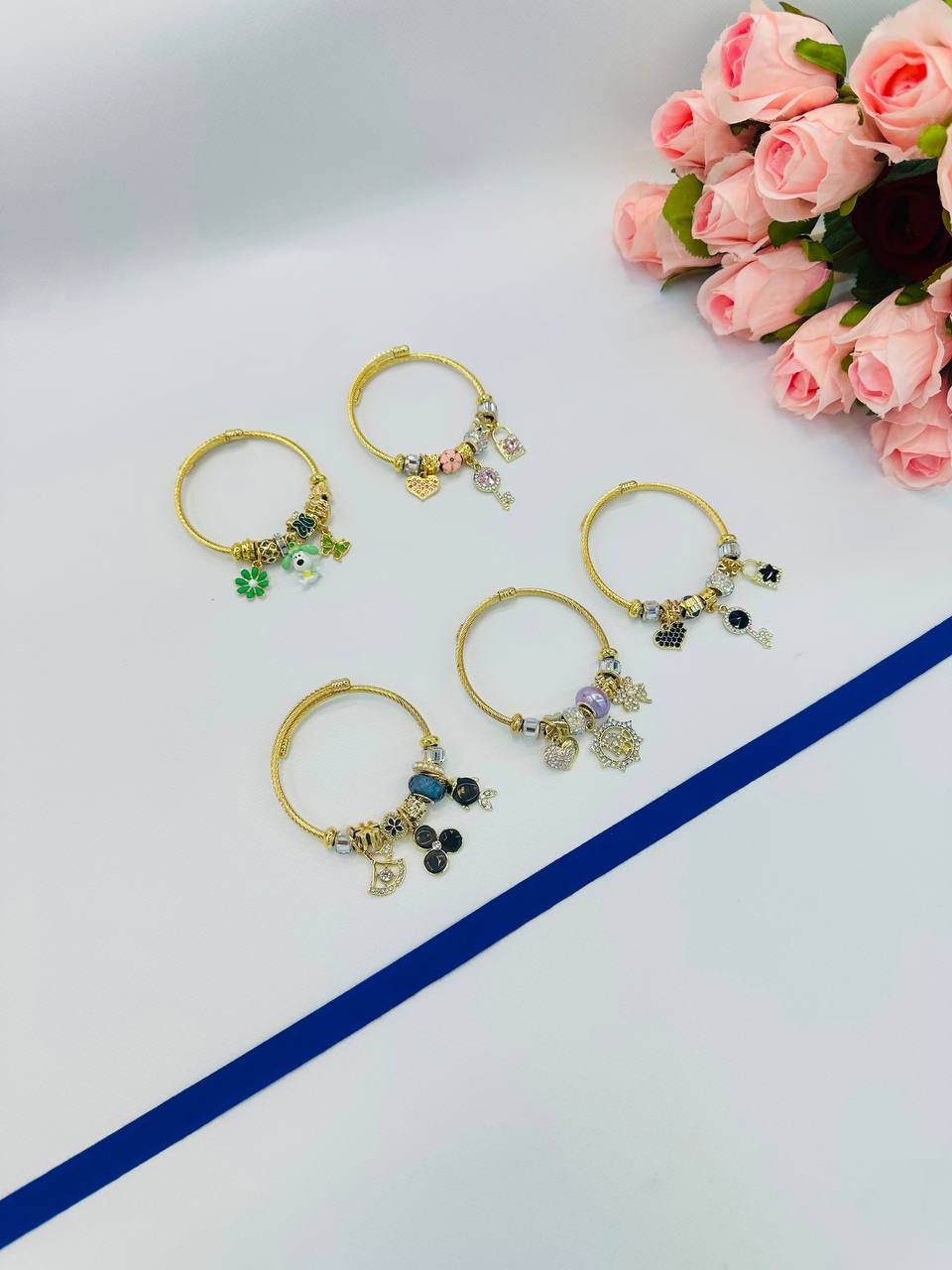 PANDORA ❤️🔥*
Bracelet 🐦🔥
Stainless steel 💯
good quality 💯
With black boxes 🗃️
20 dhs💓
Zain216
♥️♥️♥️