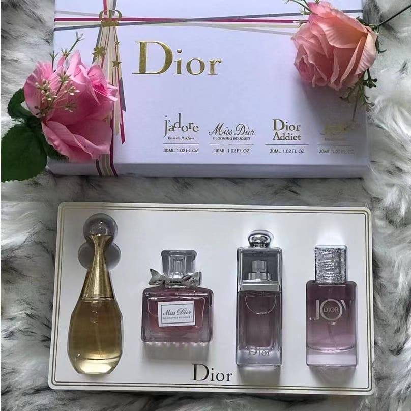 Chanel - Dior Set
50 dhs🪙🌨️
Zain105
♥️♥️♥️