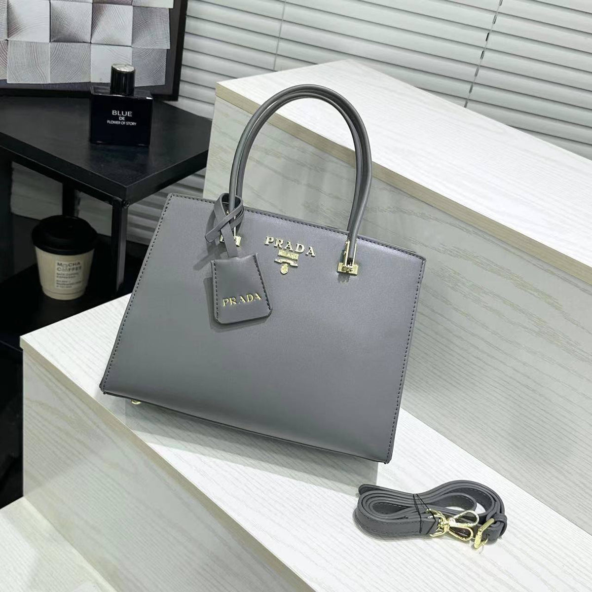 PRADA
best quality
without box
95 dhs🇦🇪🇦🇪
size 27CM
Zain290
♥️♥️♥️