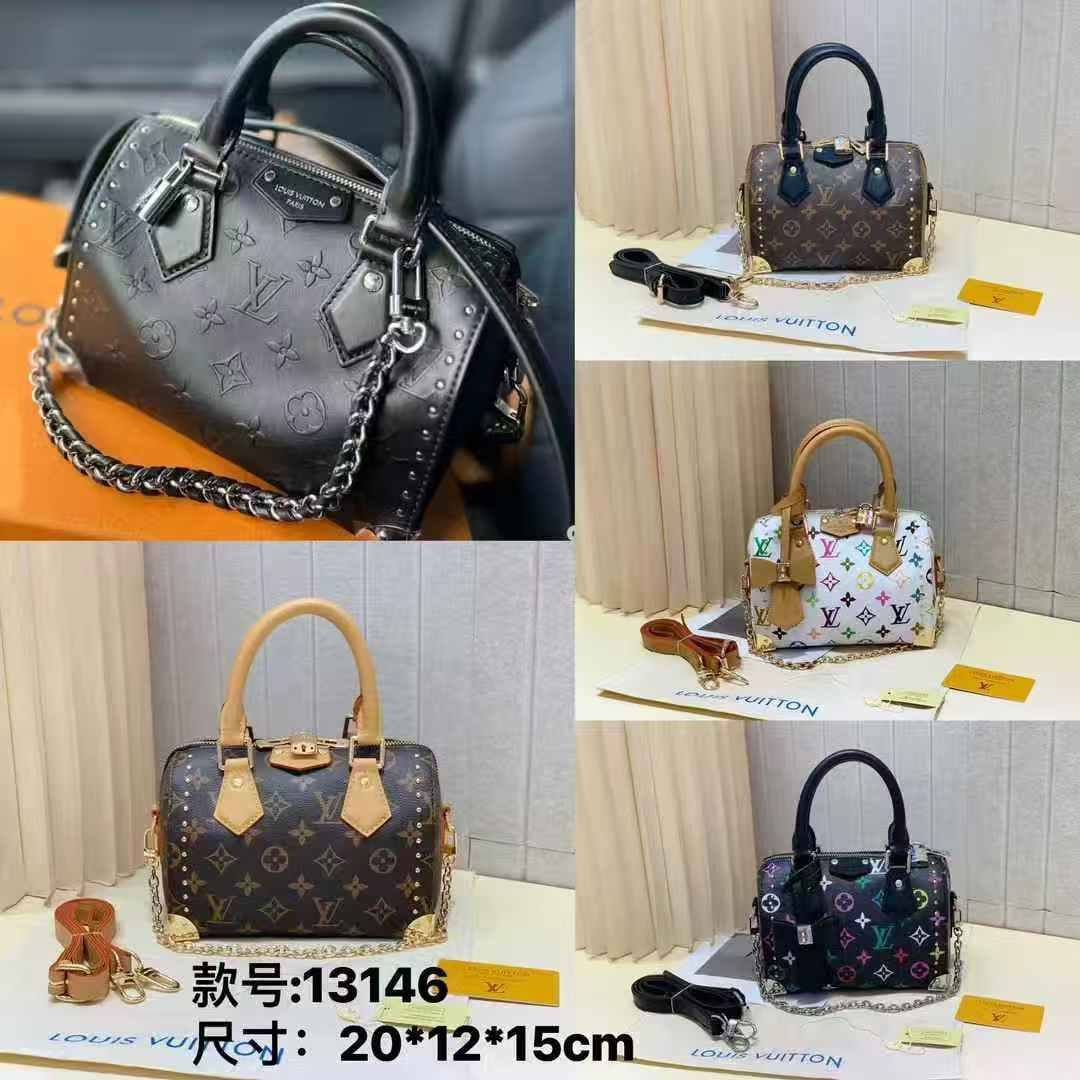 Lv
With box
140 dhs🇦🇪🇦🇪
Zain299
♥️♥️♥️