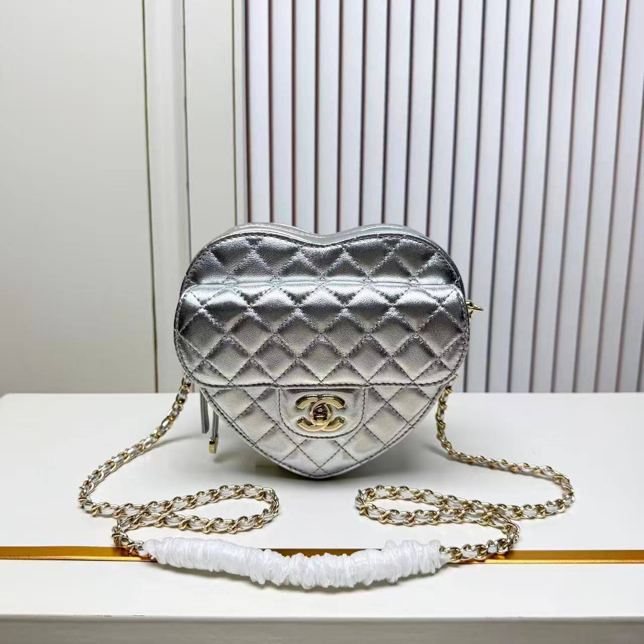 Chanel
Master
With. Box
🎁🎁🎁
320 dhs🪙🌨️
Zain131
♥️♥️♥️