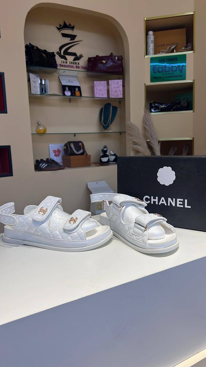 Chanel
120 dhs
36-41
Zain120
♥️♥️♥️