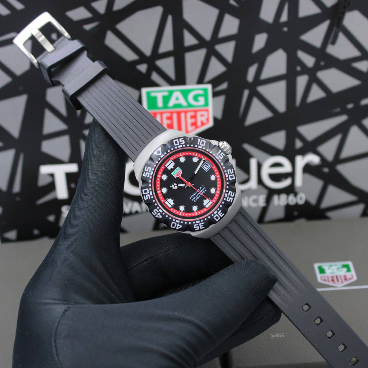 TAG HEUER FORMULA 1 MEN RUBBER STRAP AUTOMATIC
260 dhs🪙🌺
Zain58
♥️♥️♥️