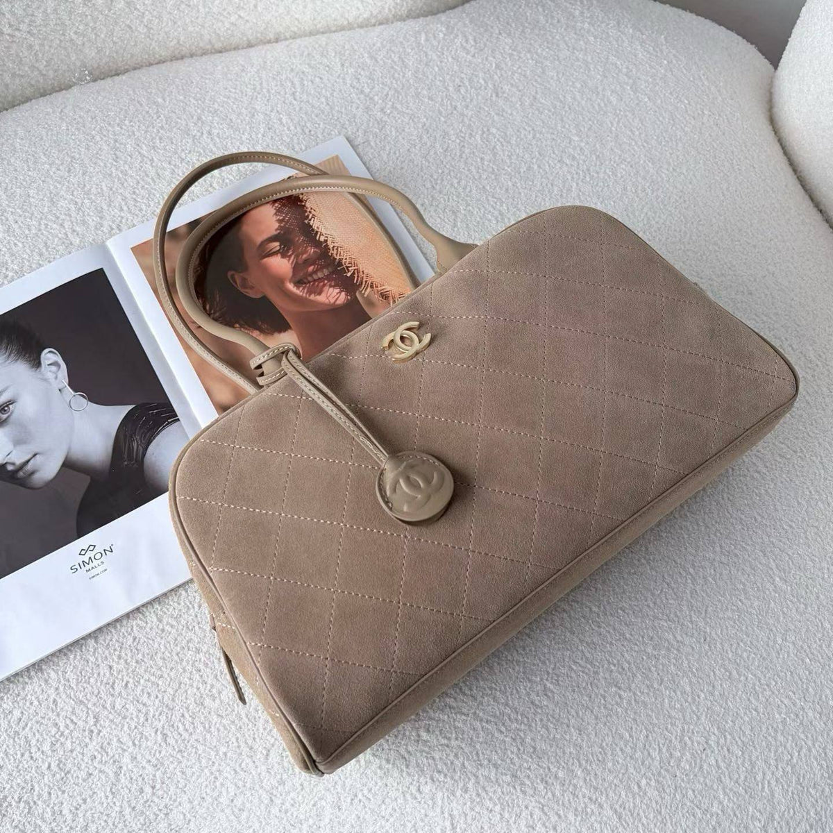 Chanel
410 dhs🇦🇪🇦🇪
Zain141
♥️♥️♥️