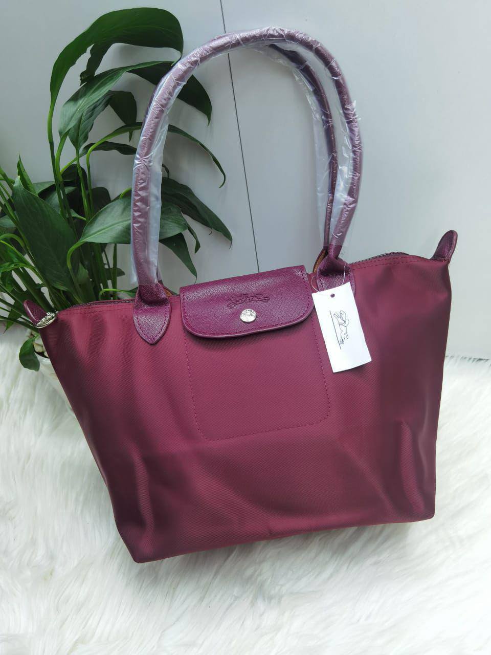 💎 Longchamp long hand
1⃣️ First quality
Size: 40 * 24 *16 cm
60 dhs🇦🇪🇦🇪
Zain115
♥️♥️♥️