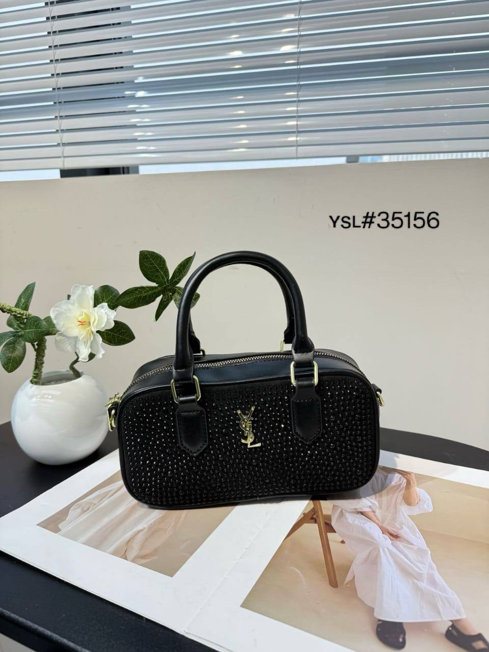 YSL ☆ MIUMIU ☆ PRADA
ʙᴏsᴛᴏɴ ᴛᴏᴘ ʜᴀɴᴅʙᴀɢ
ᴡɪᴛʜ ᴅɪᴀᴍᴏɴᴅ ɢʟɪᴛᴛᴇʀs
ᴡɪᴛʜ ʟᴏɴɢ ʙᴇʟᴛ sᴛʀᴀᴘ
sɪᴢᴇ : 22 cm
65 dhs🪙💕
Zain31
♥️♥️♥️