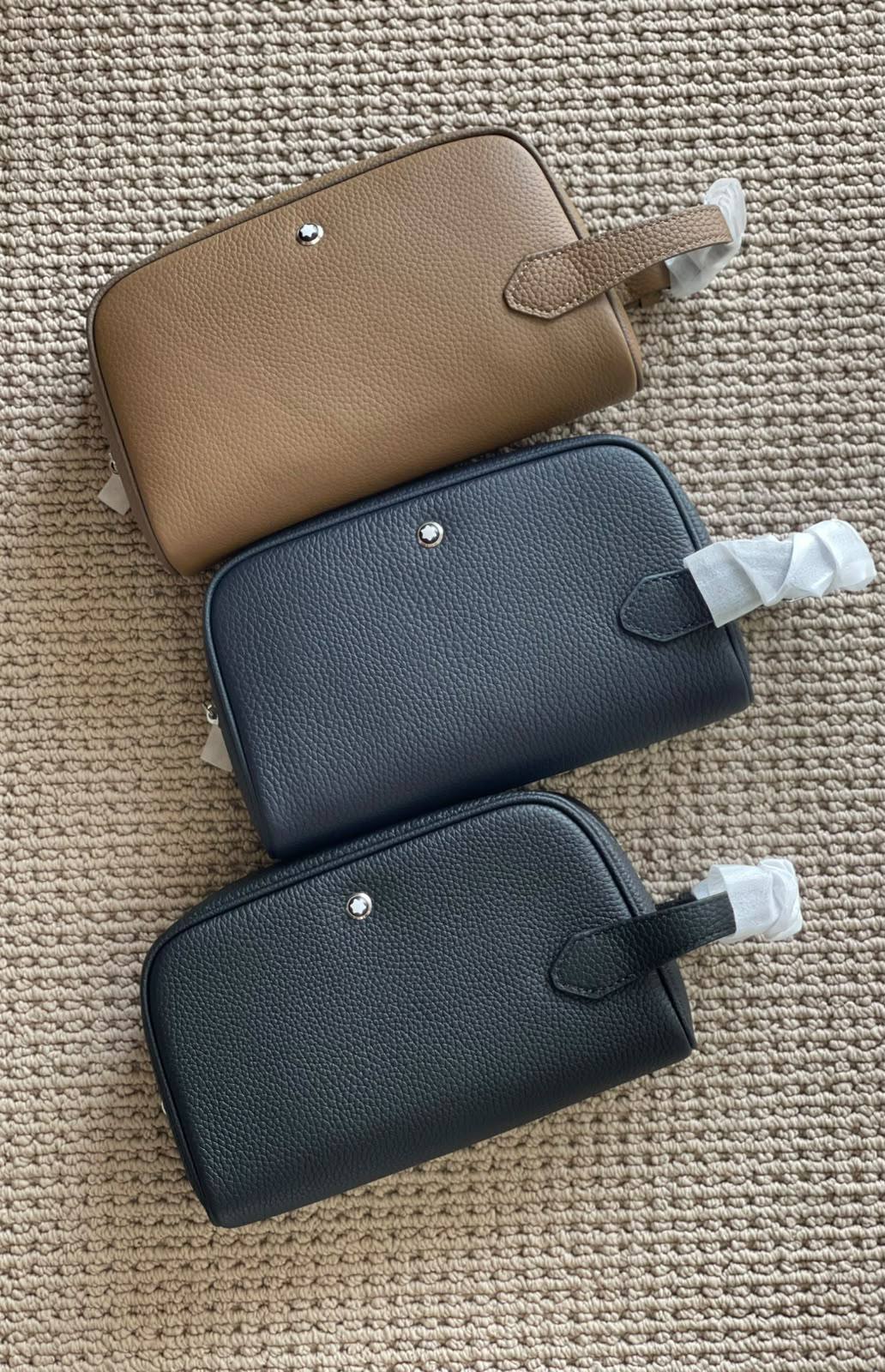 MONT BLANC
Clutch
Master Quality
590 dhs🇦🇪🇦🇪
Zain179
♥️♥️♥️