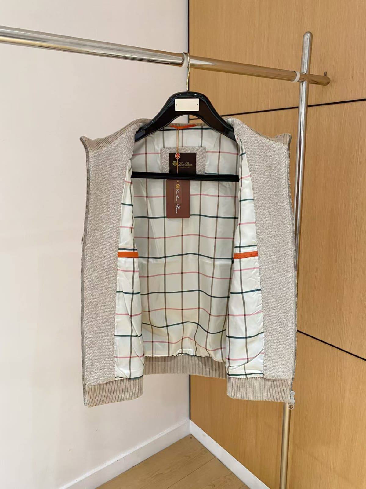 LORO PIANA
Super Master quality
Sizes:M L XL 2XL 3XL
750 dhs🇦🇪🇦🇪
Zain330
♥️♥️♥️