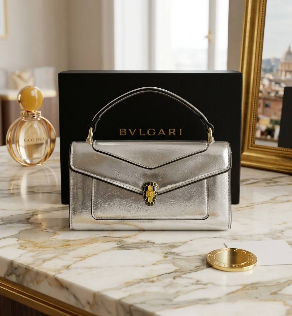 Bvlgari
Size 20cm
115 dhs🇦🇪🇦🇪
Zain44
♥️♥️♥️