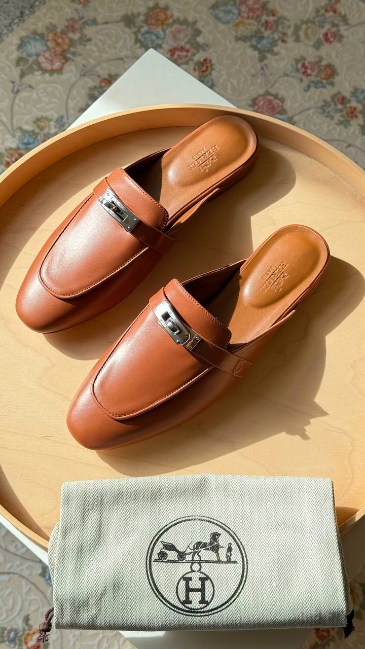 Hermes
Master quality
Size: 36 to 41
450 dhs💓
Zain318
♥️♥️♥️