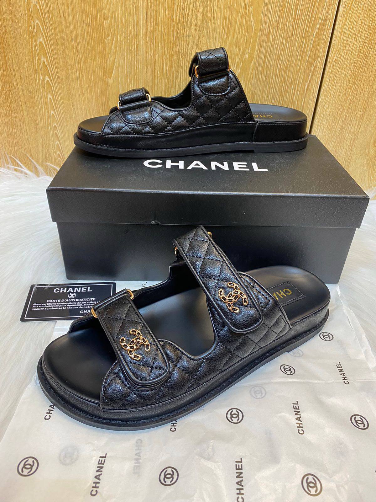 Chanel
Slipper, New Arrived
Size 36 To 41
120 dhs🇦🇪🇦🇪
Zain16
Zain120
♥️♥️♥️