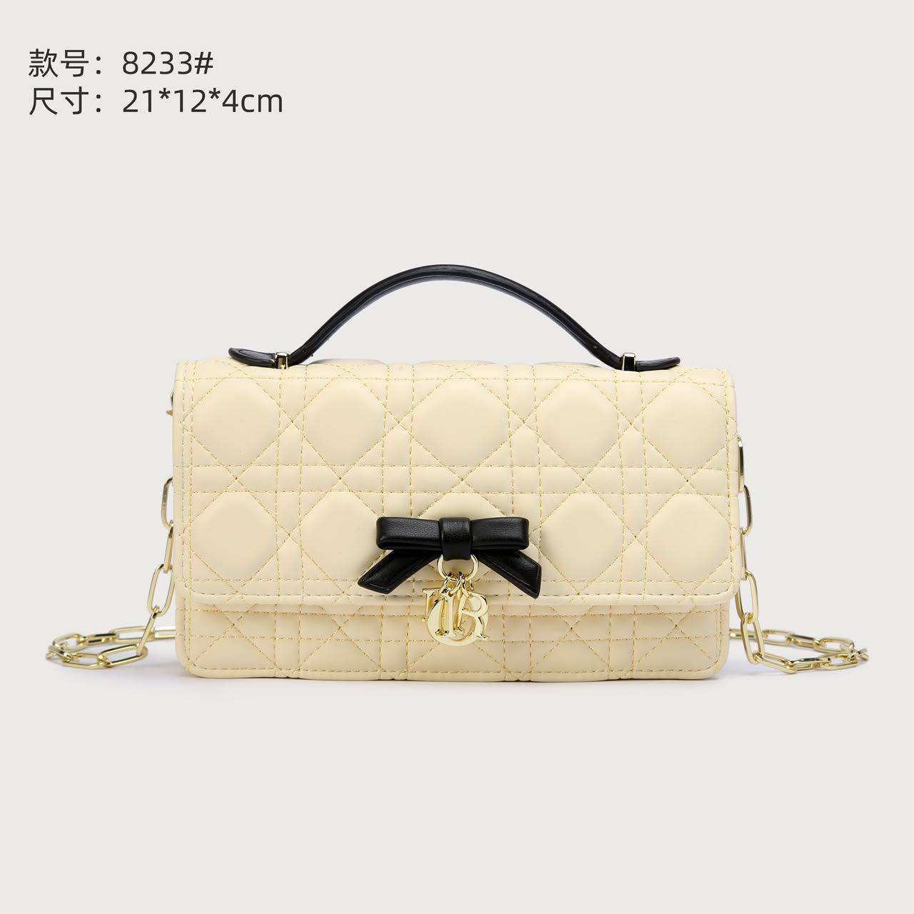 Dior
120 dhs💓
with box
🎁🎁🎁
Good quality
Zain253
♥️♥️♥️
