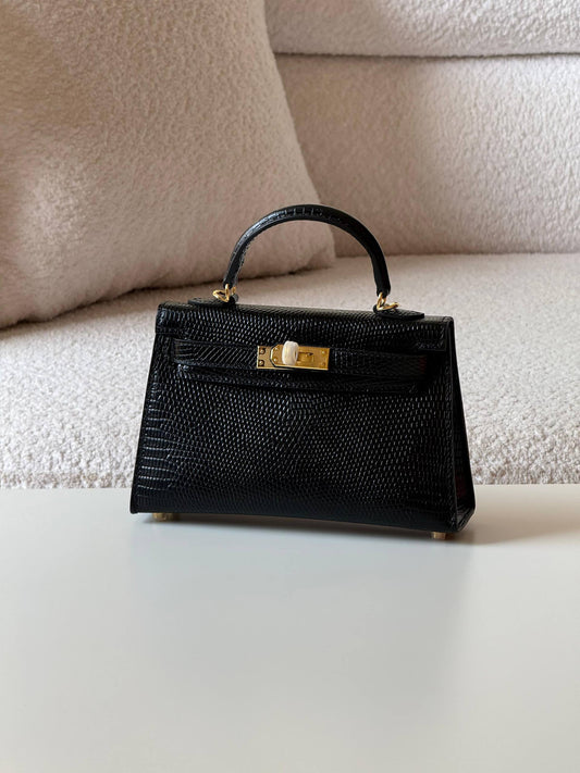 Hermes
minikelly 19cm💥Master quality ✅with box📦
610 dhs❣️
Zain52
♥️♥️♥️