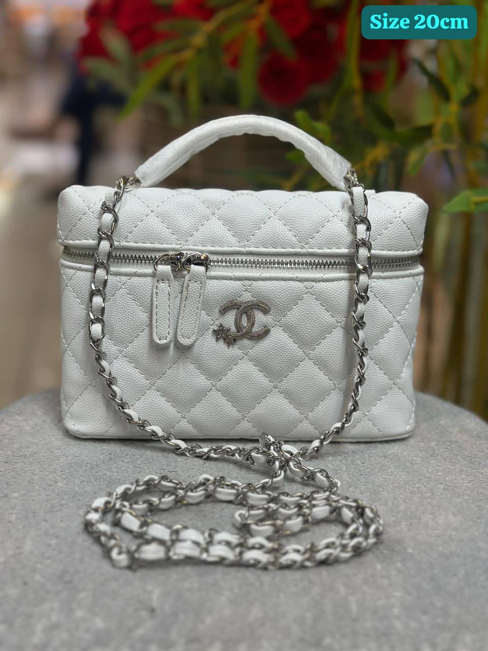 Chanel
Good quality
with box
100 dhs🇦🇪🇦🇪
Zain186
♥️♥️♥️