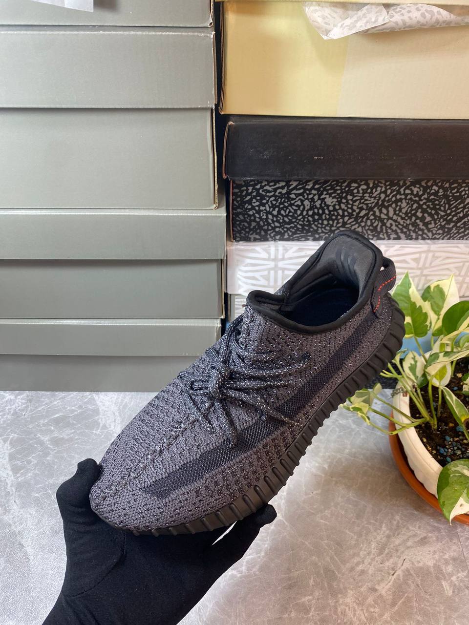 adidas YEEZY Boost 350 V2 "Onyx" 🖤
36-45 AVAILABLE 🤩
170 dhs🇦🇪
Zain242
♥️♥️♥️