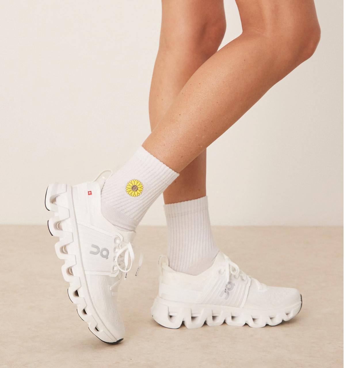 On Running Cloudswift 4 White,Size 36-45 ,
230 dhs👑
Zain18
♥️♥️♥️