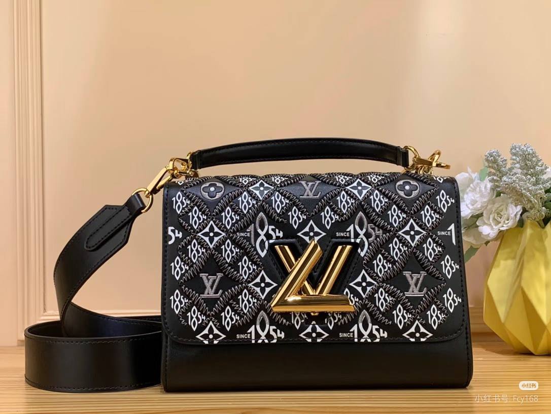 LV
Master🌺
320 dhs✅
Zain10
♥️♥️♥️