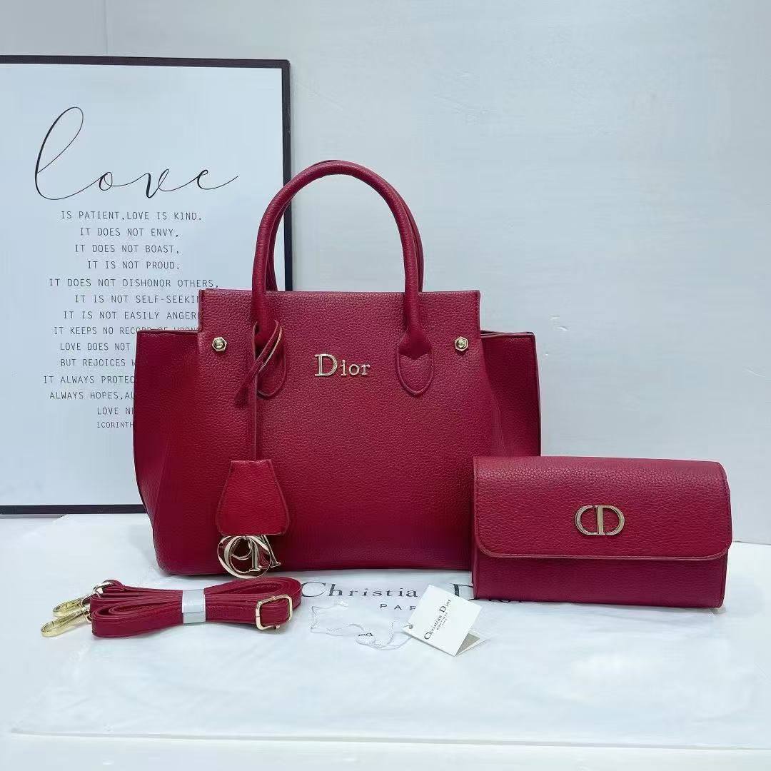 DIOR TOTE BAG 🔥
GOOD QUALITY 🌹
110 dhs🪙
Zain28
♥️♥️♥️