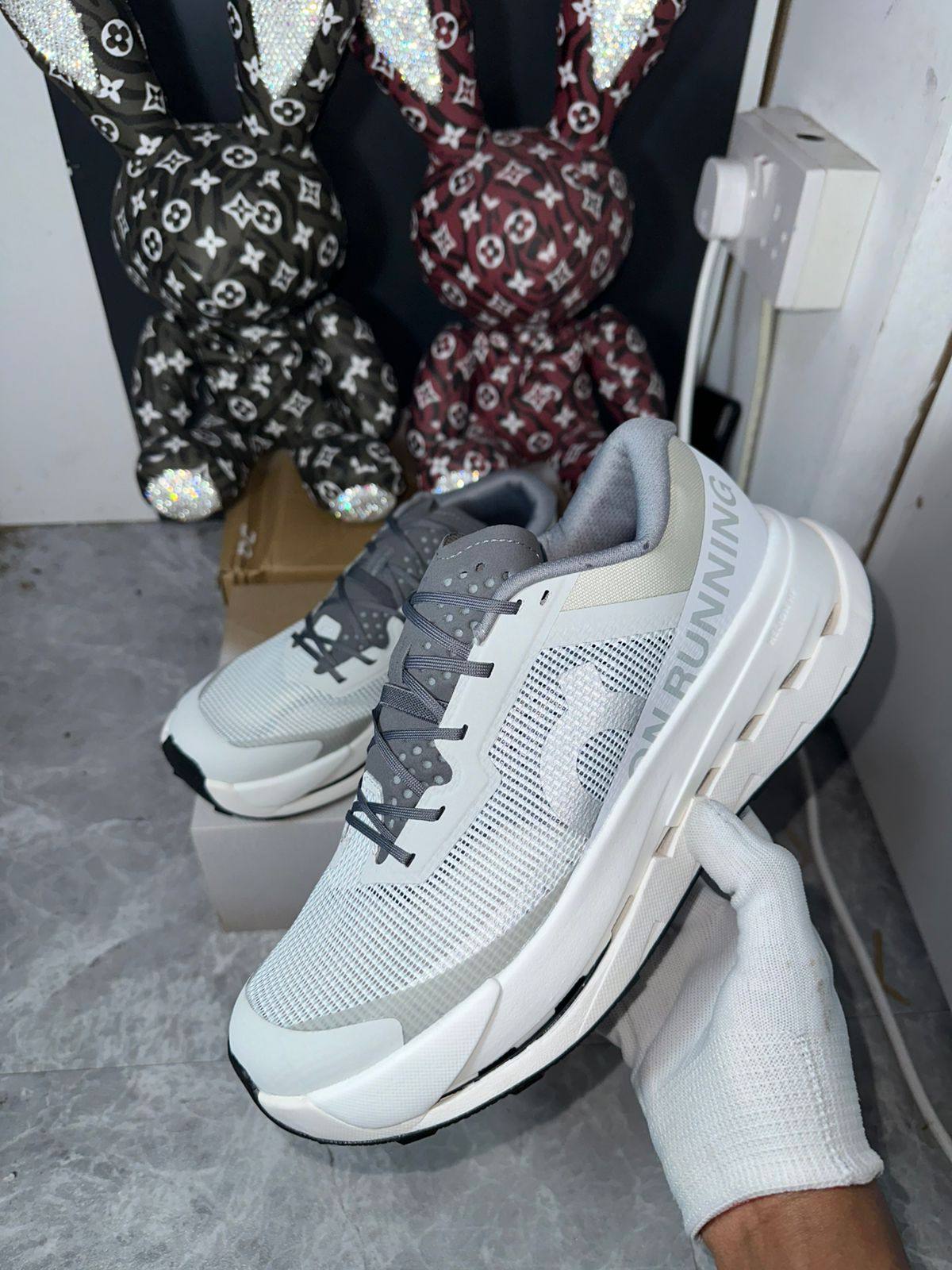 On Running Cloudultra 3 ‘Rock White’
36-45 AVAILABLE
220 dhs🗽
Zain242
♥️♥️♥️