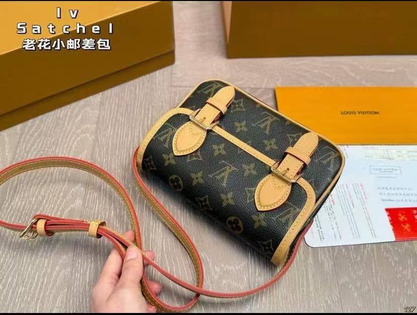 LV
Satchel Wearable Wallet
Master quality
19*15*6 cm
with double box
🎁🎁🎁
220 dhs🪙💚
Zain95
♥️♥️♥️