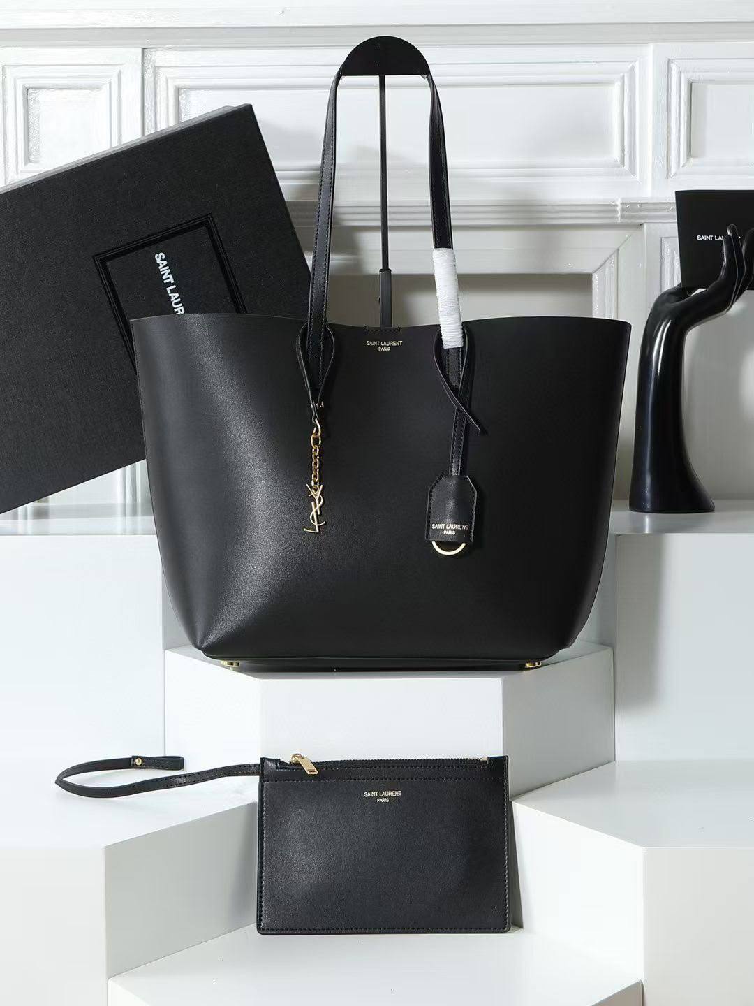 Ysl
320 dhs🇦🇪🇦🇪
Zain153
♥️♥️♥️