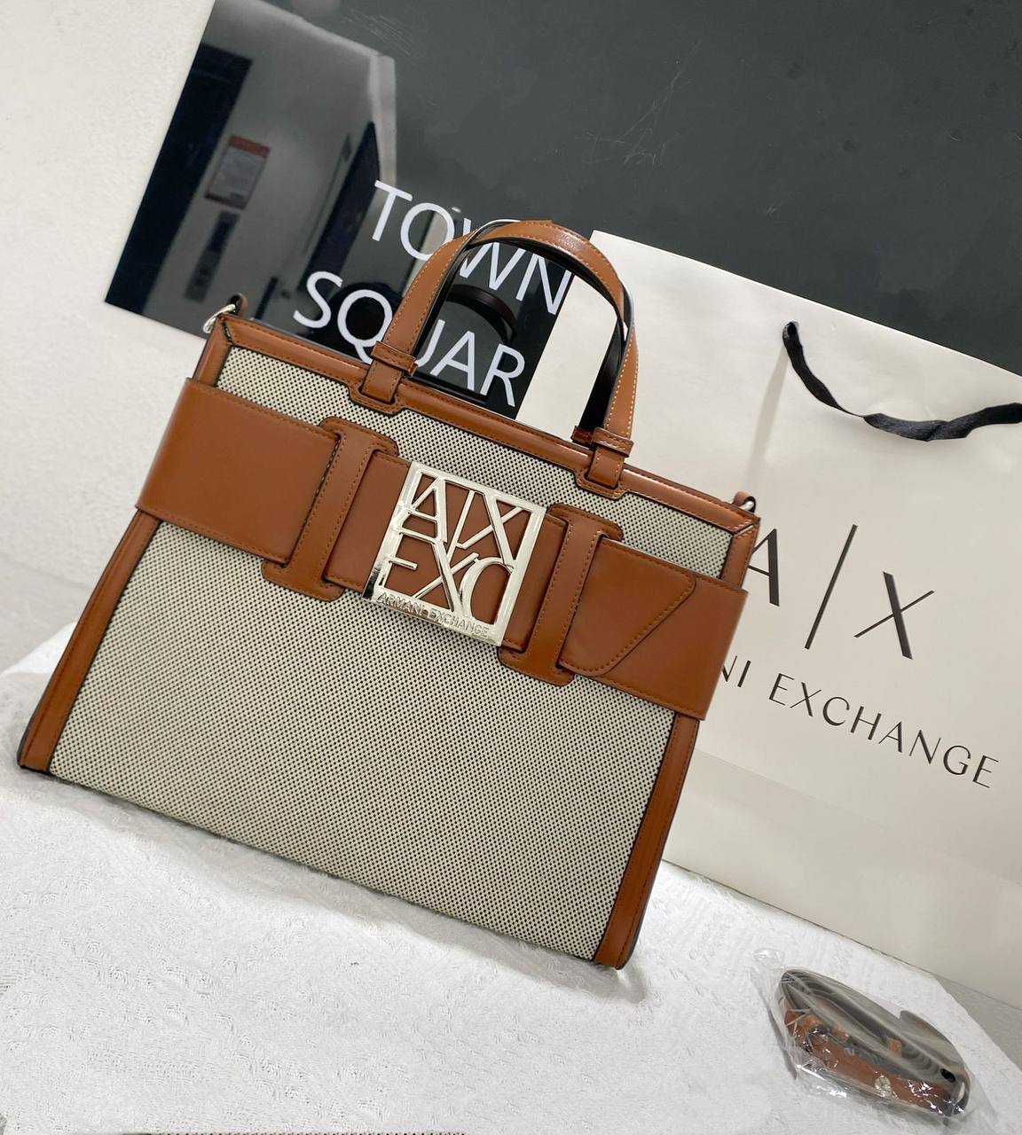 ARMANI
COPY ONE
NEW CAME
140 dhs💓
Zain39
♥️♥️♥️