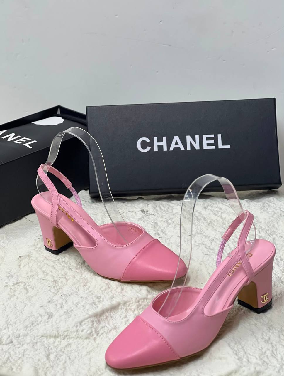 CHANEL
🦋🦋
New arrive
Size 36-41
110 dhs🇦🇪🇦🇪
Zain21
♥️♥️♥️