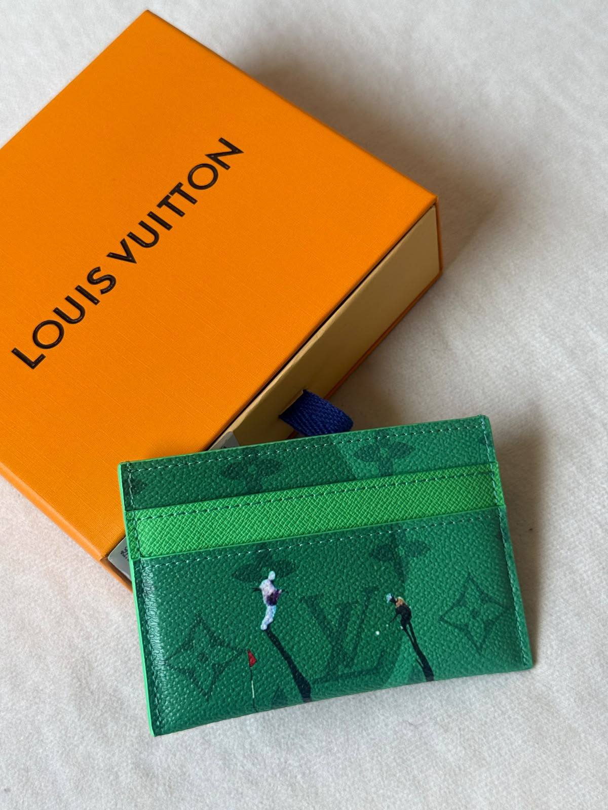 Hermes
Super Master
320 dhs🇦🇪🇦🇪
Card holder
280 dhs🇦🇪🇦🇪
Zain275
♥️♥️♥️