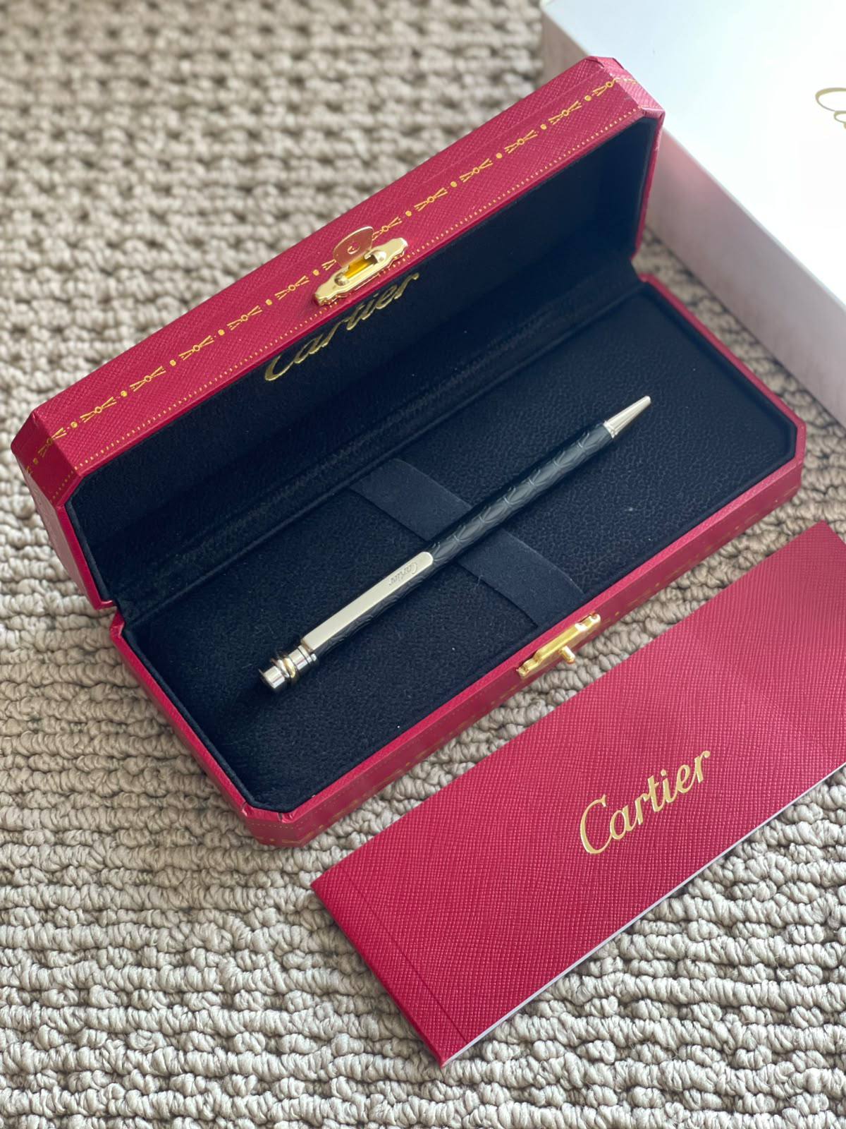 Cartier
Pen
New Collection
Master Quality
200 dhs🇦🇪
Zain179
♥️♥️♥️