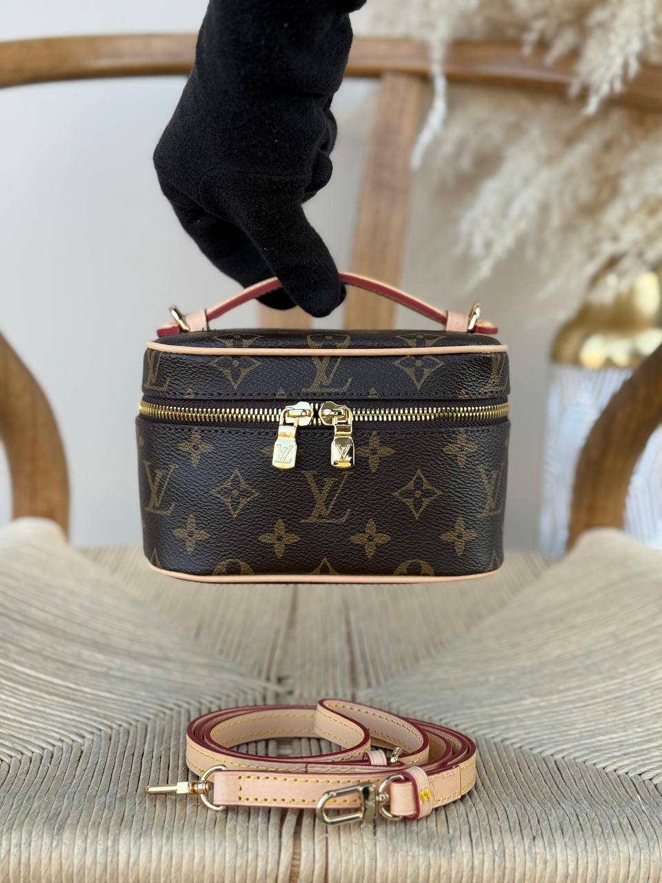 LV
15cm
320 dhs✅
24cm
370 dhs✅
30cm
420 dhs✅
Top quality
With box🎁
Zain167
♥️♥️♥️