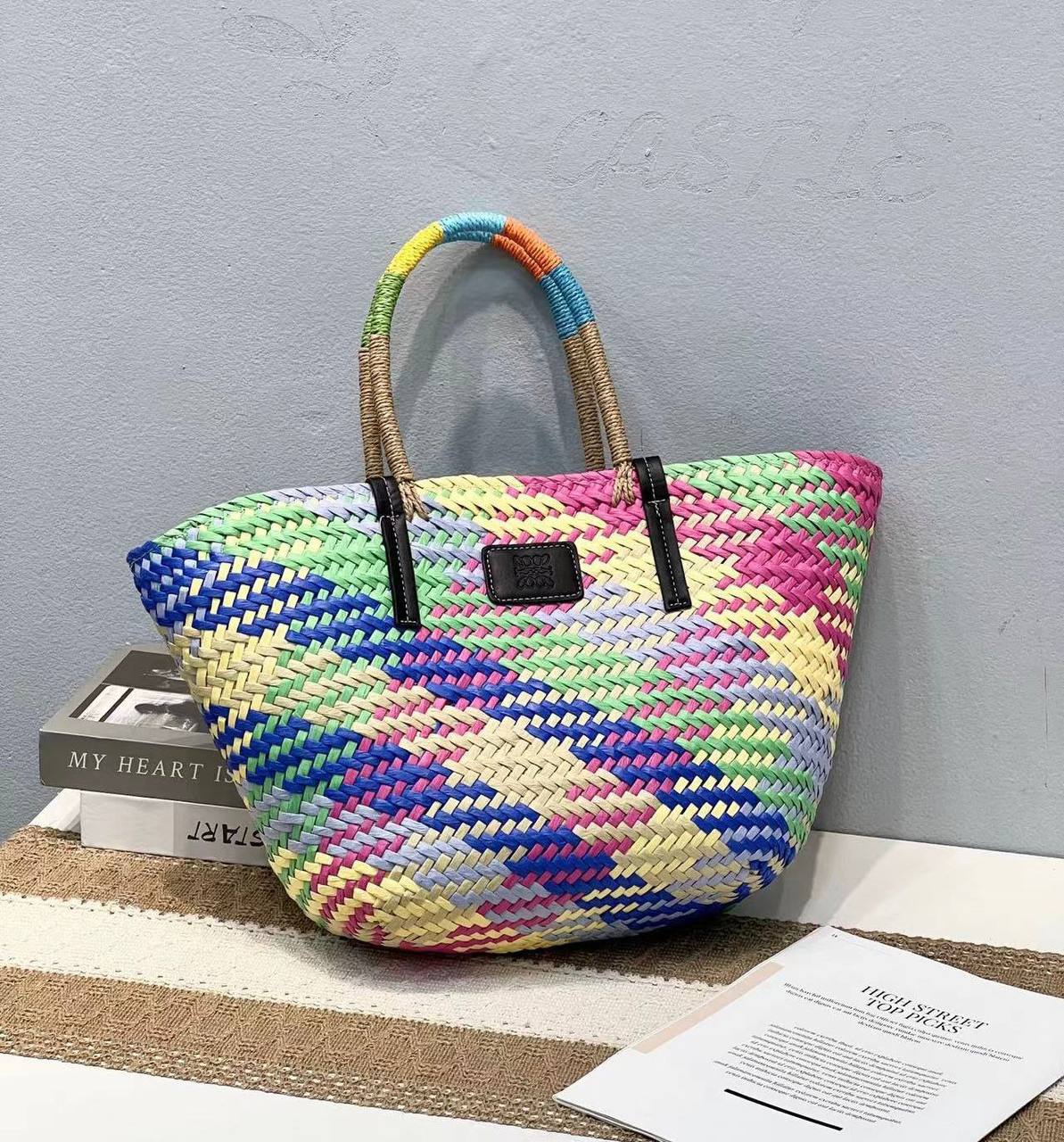 LOEWE
BEACH BAG
GOOD QUALITY
110 dhs✅
Zain39
♥️♥️♥️