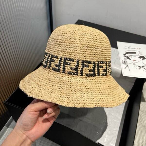 FENDI NEW HAT
240 dhs🇦🇪🇦🇪
Zain328
♥️♥️♥️