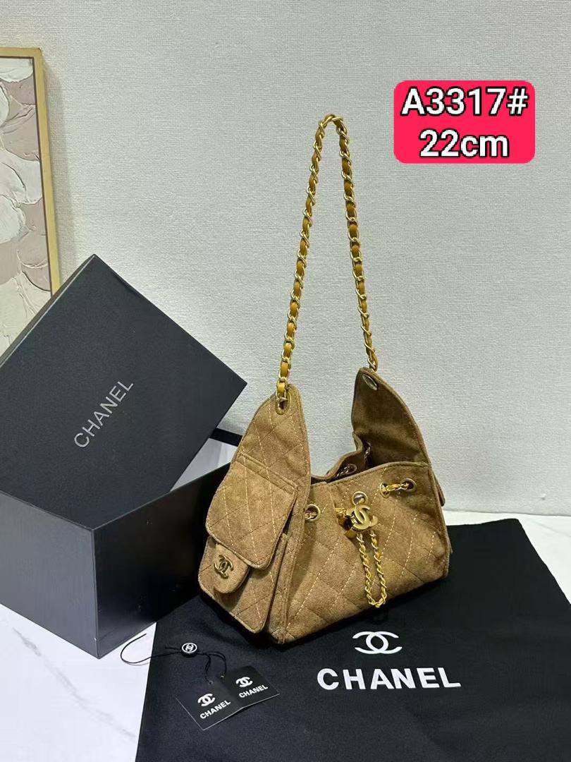 Chanel
110 dhs💛
with box
Zain26
♥️♥️♥️