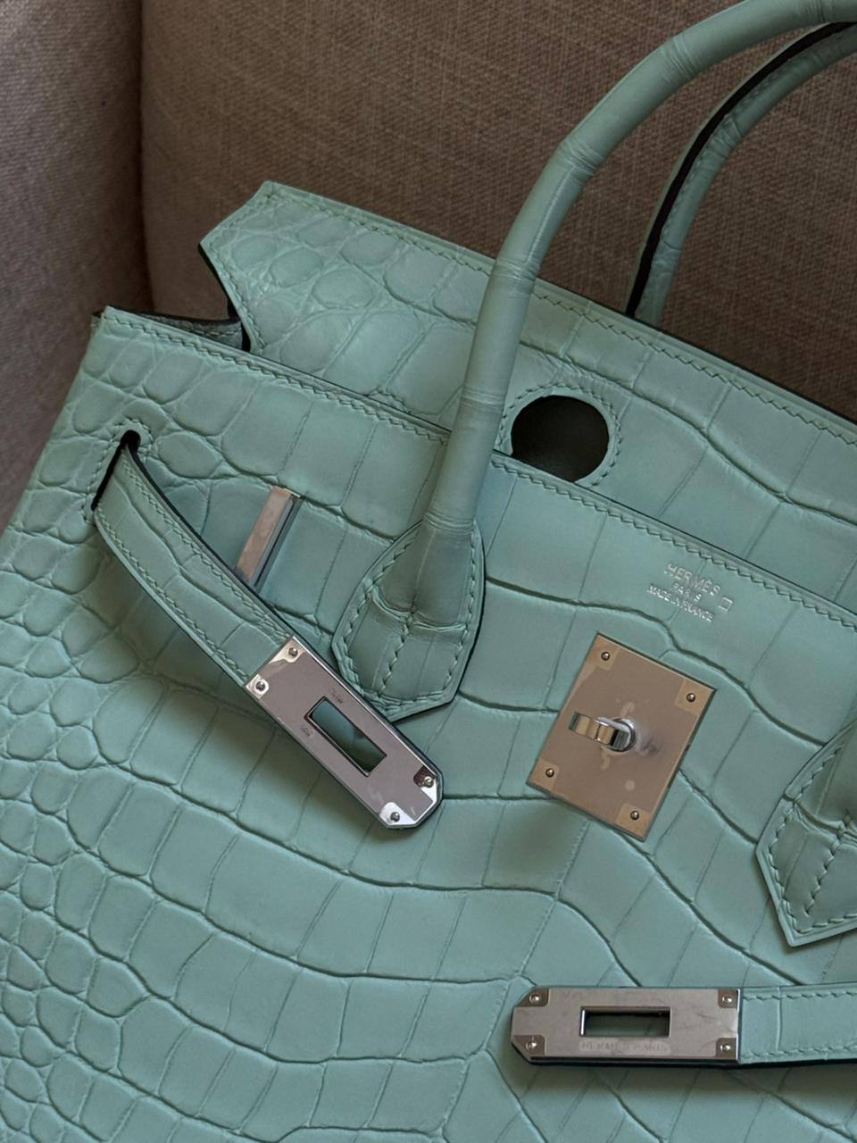 HERMES🍊
30 Cm
REAL CROCODILE ✨
For Price 👇 WTSP Text Zain 0568585901
ZainShop
♥️♥️♥️