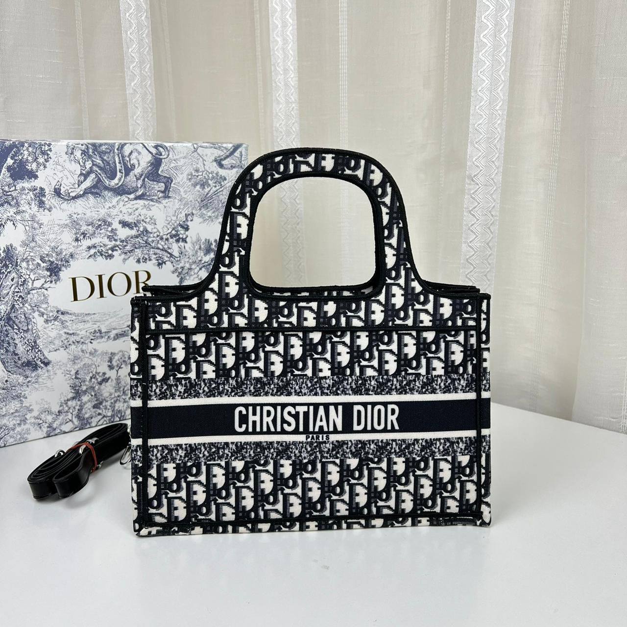 Bags offer
80 dhs✅
Limit Stock
Zain137
♥️♥️♥️