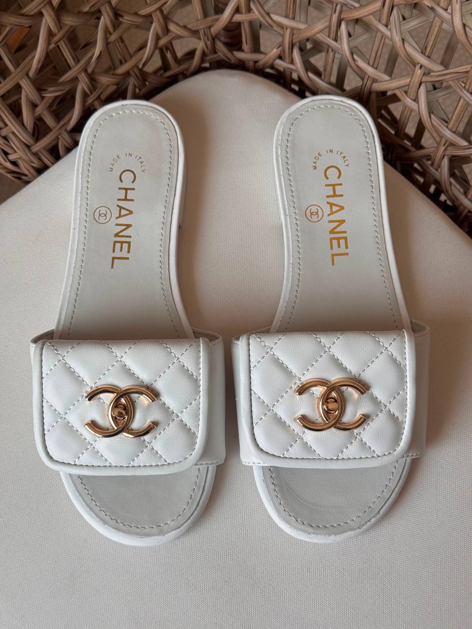 CHANEL
✨ Collection
👠 36–41
💎 Premium Quality
🔥 Super Master
450 dhs🇦🇪🇦🇪
Zain198
♥️♥️♥️