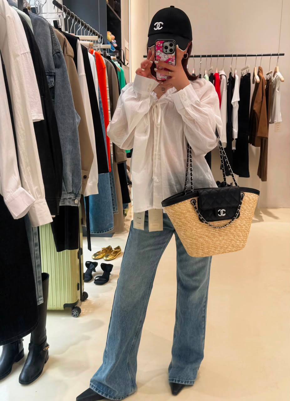 Chanel
120 dhs✅
high Quality
Zain35
♥️♥️♥️