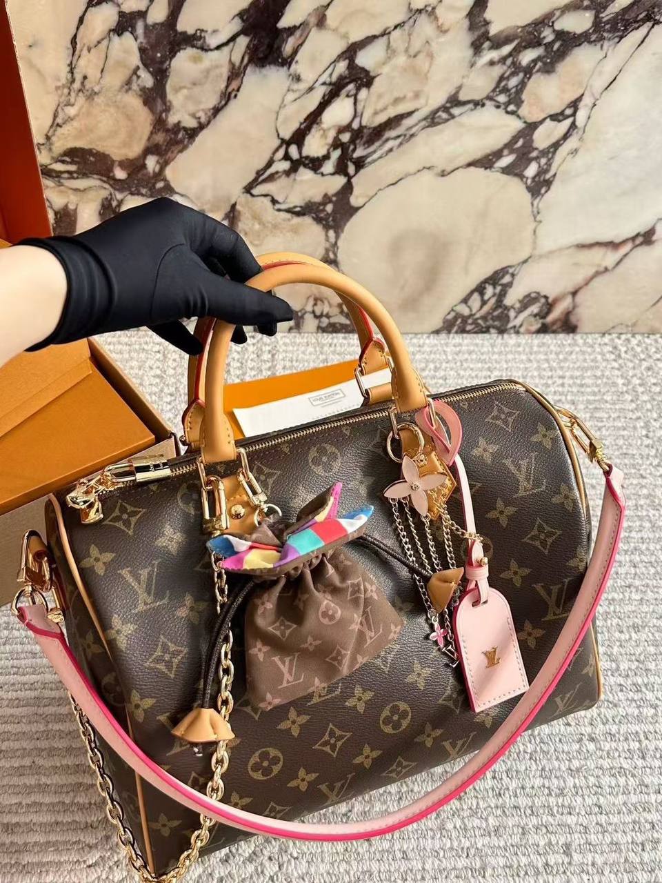 LV Master
30cm💕
390 dhs🪙🌨️
Zain228
♥️♥️♥️