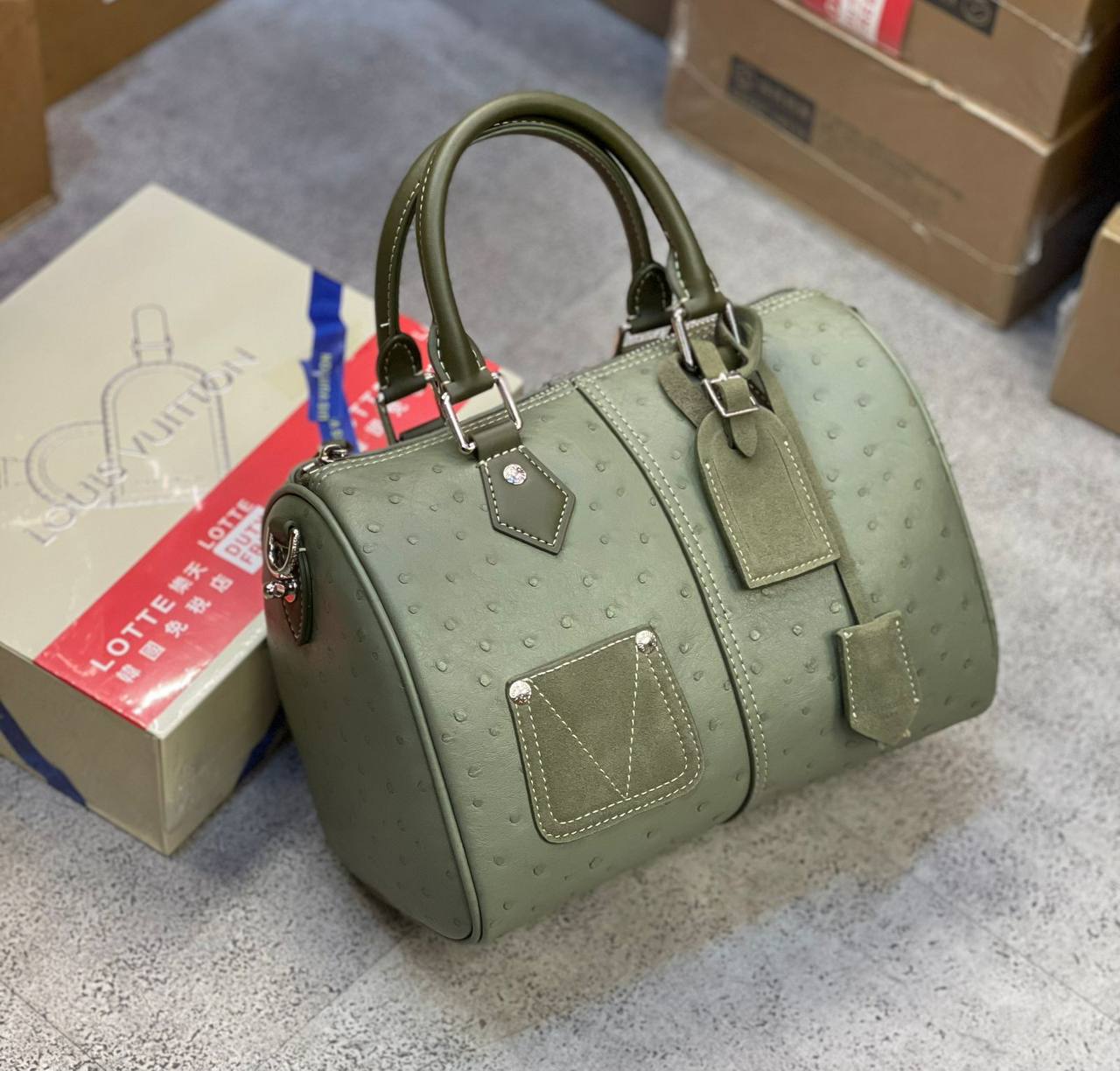 LV
High Quality
250 dhs✅
Zain175
♥️♥️♥️