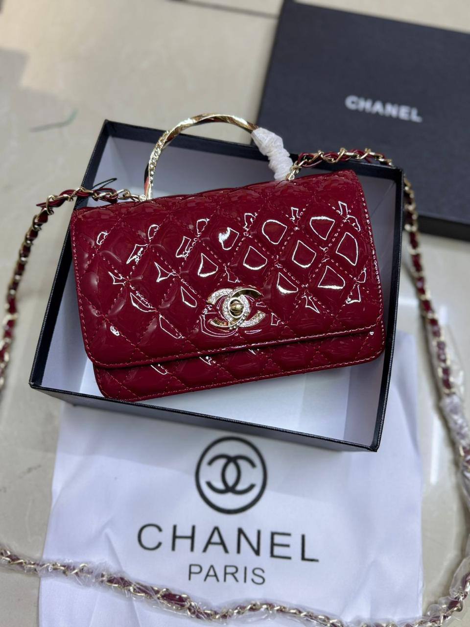 🌟 Chanel 24P
1️⃣ First quality +🎁
Size : 22 * 16 * 7 cm
85 dhs🪙🌨️
with box 🎁
Zain115
♥️♥️♥️
