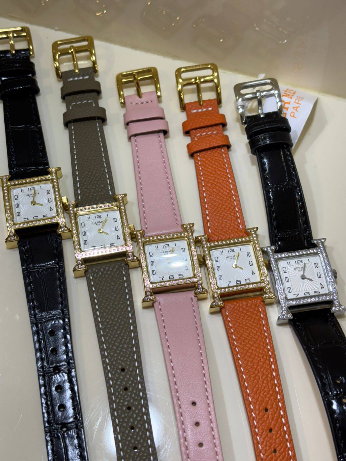 HERMES
Women’s version ... ……🌹🌹🌹
270 dhs💓
Zain108
♥️♥️♥️