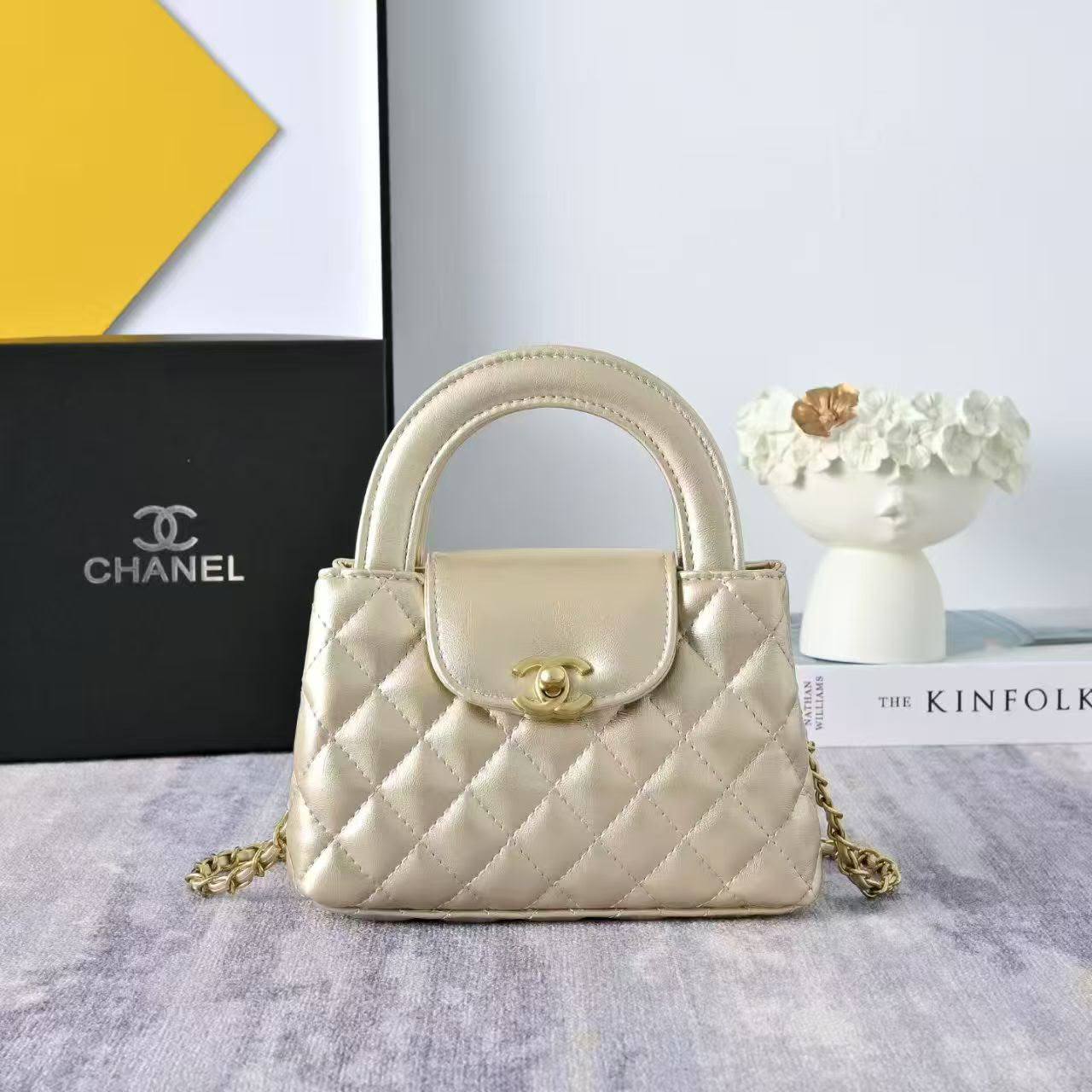 Chanel
100 dhs🇦🇪🇦🇪
Zain143
♥️♥️♥️