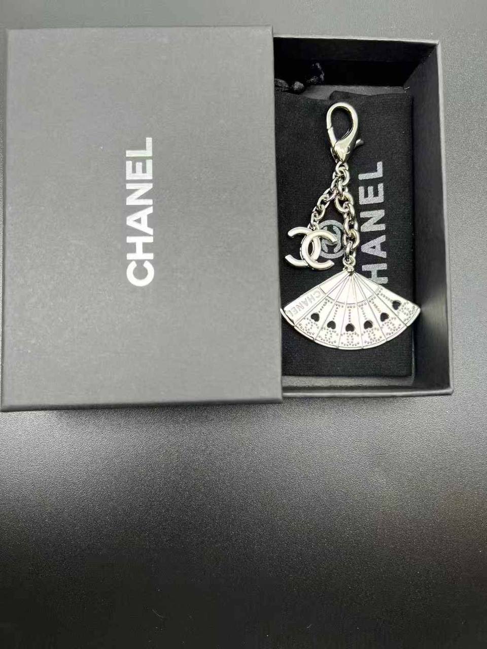 Chanel
65 dhs🪙💕
Keychain And BAG Charm
Zain89
♥️♥️♥️