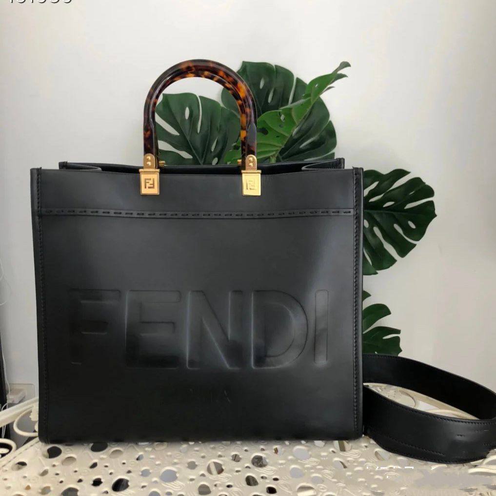 Fendi
90 dhs❤️
33 cm
Zain219
♥️♥️♥️