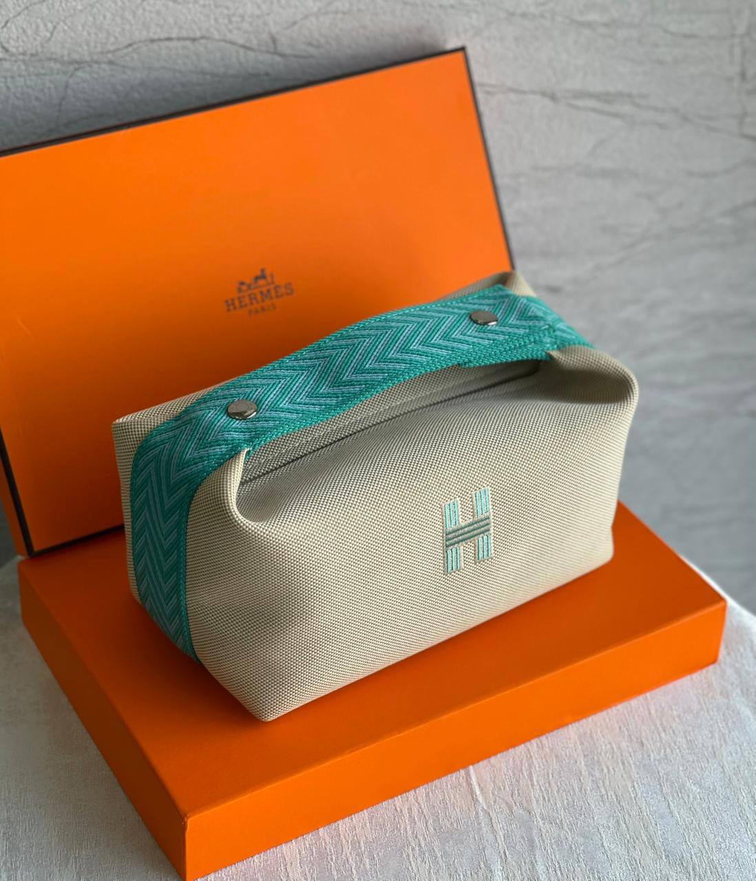 HERMES *Bride à brac Clutch Bag* *Master Quality*
410 dhs
Zain179
♥️♥️♥️