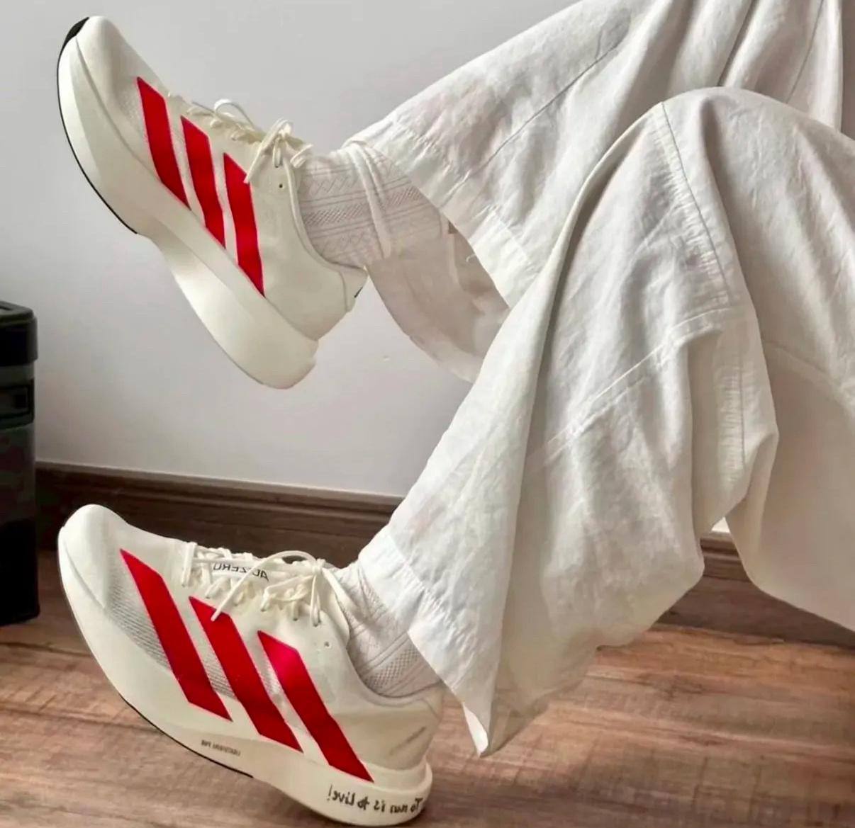 adidas Adizero EVO SL Off White Better Scarlet,
size 36-45 ,
230 dhs✅
Zain18
♥️♥️♥️